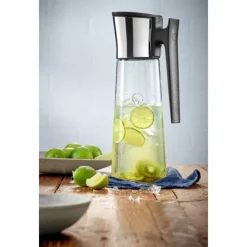 Gläser & Karaffen | WMF Basic Wasserkaraffe mit Griff, 1,5 l, Schwarz